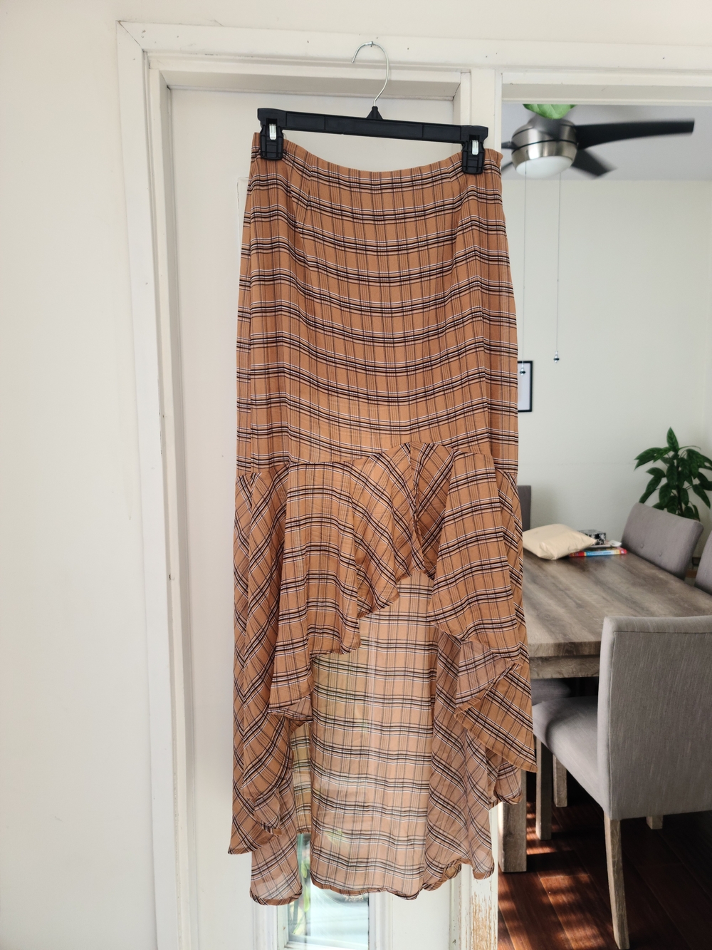 High-Low Plaid Ruffle Skirt - Tan SET